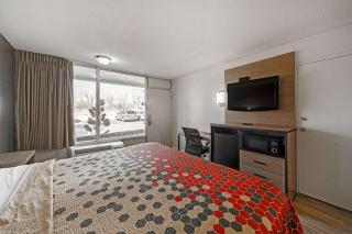 Econo Lodge Inn & Suites Near Bricktown - Oklahoma City - 1