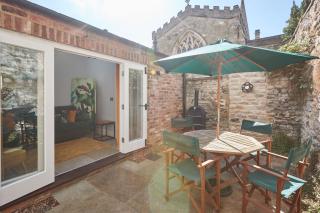 Host & Stay - The Old School House - Pickering - 9