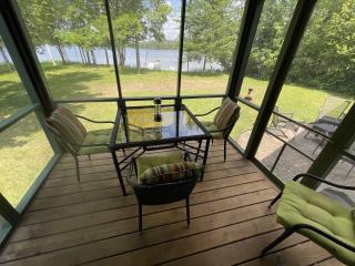 Luck Charlie Lodge home - 3