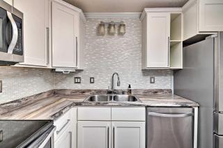 Inviting Fayetteville Home with Deck and Pool! - Fayetteville - 1