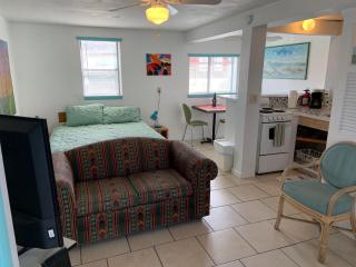 Sea Oats Studio - At Casas de la Playa Central - Flagler Beach - 3