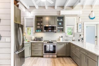 Hammock House - 1