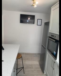 Beautiful Room in Apartment near Town Centre - 5