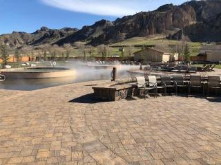 Yellowstone Hot Springs Resort - Gardiner - 4