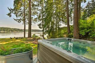 Dreamy Wooded Cabin with Private Beach and Kayaks! - Olympia - 0