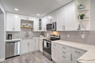 2 Mi to Beach Home with Screened Porch in Largo - 3