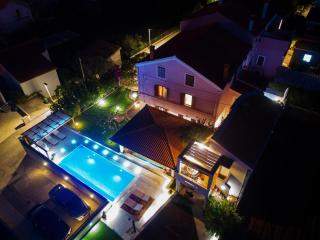 Apartments with a swimming pool Preko, Ugljan - 14163 - Preko - 0