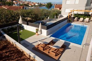 Apartments with a swimming pool Preko, Ugljan - 14163 - Preko - 4
