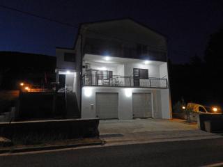 Apartments with a parking space Tugare, Omis - 14320 - 0