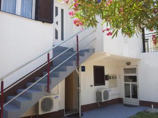 Apartments by the sea Kastel Kambelovac, Kastela - 14364 - 8