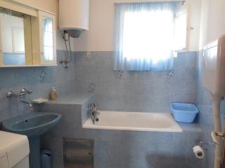 Apartments by the sea Povlja, Brac - 14367 - Povlja - 4
