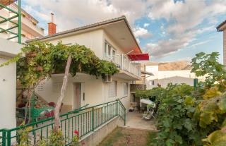 Apartments with a parking space Omis - 14422 - Omiš - 0
