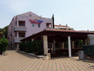 Apartments by the sea Sveti Filip i Jakov, Biograd - 14319 - 0