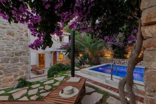 Seaside house with a swimming pool Sutivan, Brac - 16300 - 8