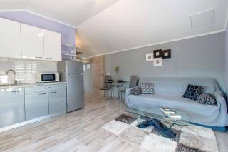 Apartments with a parking space Mali Losinj (Losinj) - 16555 - Mali Lošinj - 1