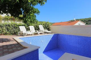 Family-friendly apartments with swimming pool Mavarstica, Ciovo - 16559 - 2