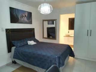 Ultra Housing Suite - Johannesburg - 0