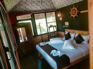 The Lake Paradise Boutique Resort - 2