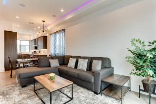 Luxury Modern 4 bedroom 3 Bath Home With Rooftop Deck #3 - 8