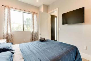 2 Luxury Modern 8 Bedroom Home with Rooftop Decks - 4