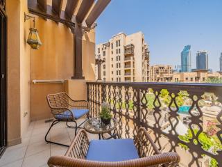 Colorful Apartment near Dubai Mall with Balcony - Dubai - 9