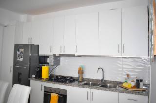 Modern - Luxury Rooftop 2 Bedroom 500 m from Beach - 2