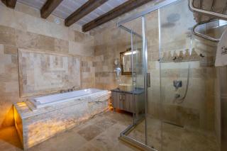 Underground Cave Suites Hotel - 9