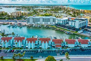 Madeira Beach Yacht Club #G - 8