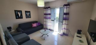 Seaside Flat with Scenic Country Views - 9
