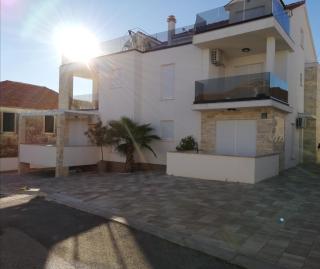 Apartment Tribunj 16884b - 6