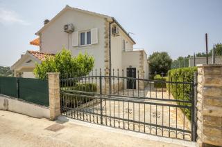 Family friendly house with a swimming pool Maslinica, Solta - 16782 - 8