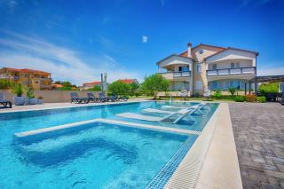 Family friendly apartments with a swimming pool Vir - Kozjak, Vir - 18542 - Vir - 9