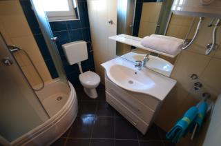 Apartments with parking spaces Vir - Kozjak, Vir - 18556 - Vir - 2