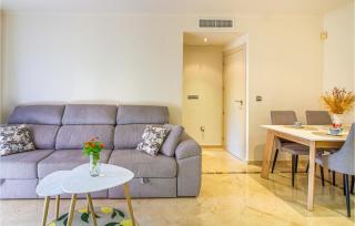 Amazing Apartment In Los Alcázares - 2