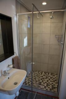 Peaceful 1-bedroom flatlet, 10 min from the beach - 8