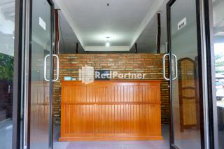 Sahabat Pantai Guest House Mitra RedDoorz - Tanjungbinga - 5