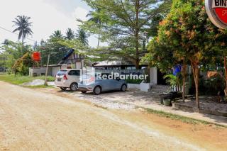 Sahabat Pantai Guest House Mitra RedDoorz - Tanjungbinga - 4