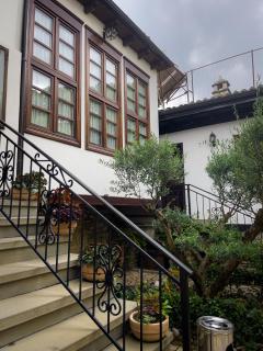 Hotel Mangalemi - Berat - 1