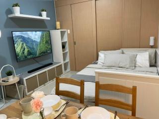 1 BR Cozy Modern-Style Condo with Balcony & 5-star amenities at Wind Residences - Tagaytay - 3