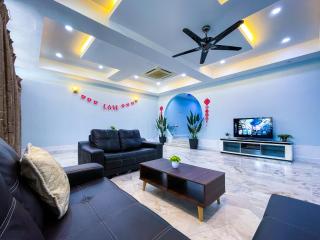 Gather Here 62 5BR Town Center 5 Rooms - 8