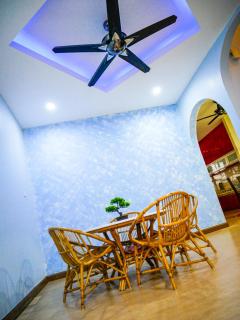 Gather Here 62 5BR Town Center 5 Rooms - 4