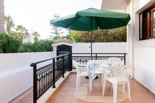 Sun-splashed Private House Next To The Beach At Gournes - 7