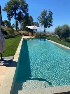 PODERE TORRICELLE 69B Pancole Gr, seaview infinity pool, jacuzzi, sauna, exclusive villa for 4 and independent extra suite for 2 in main villa with private ensuite bathroom, kitchenette, dining area for 6 with barbeque in exclusive private garden - Pancole - 0