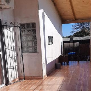 Casa con piscina en Gobernador Roca - Gobernador Roca - 2