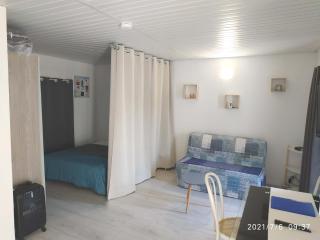 appartement centre ville du Boulou pour 2 adultes-2 enfants- check in 17h 20h check out 11h max juillet-aout 1 semaine minimum - 6