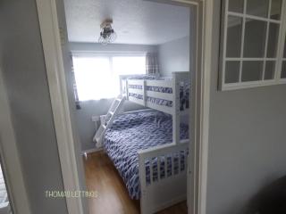 Cheerful 2 Bed Holiday Chalet with Gated Decking - Hemsby - 9
