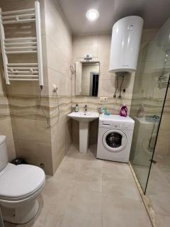 Beach Tower Sunshine Apartments - Batumi - 4
