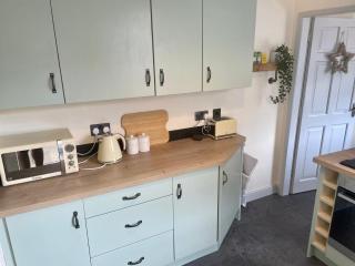 Lovely 3BD Home in the Heart of Morton - Morton - 7