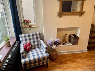Lovely 3BD Home in the Heart of Morton - Morton - 1