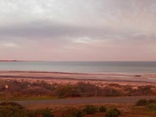 Bayview Retreat - Esplanade home w wifi - 1